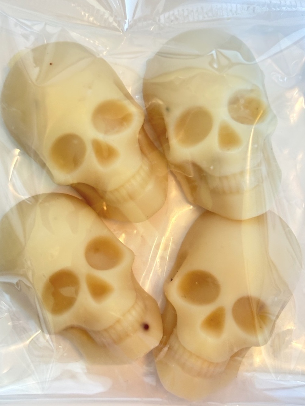 Kinda Funky Burnt Xmas Skull Wax Melts 43mm x 25mm (4)